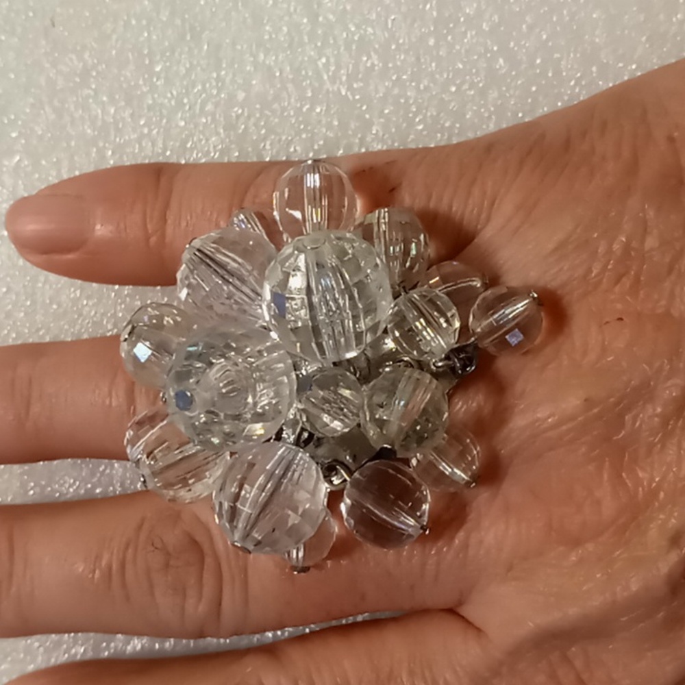 Statement ring expandable the gap